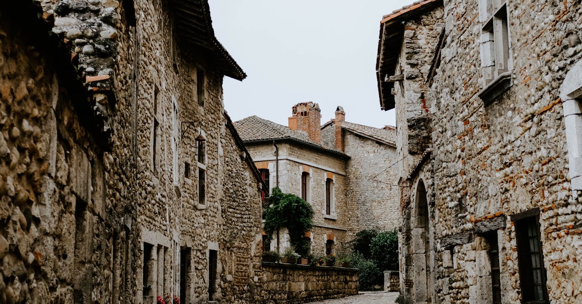 Enhancing Outdoor Spaces with Cobblestone Courtyard Design